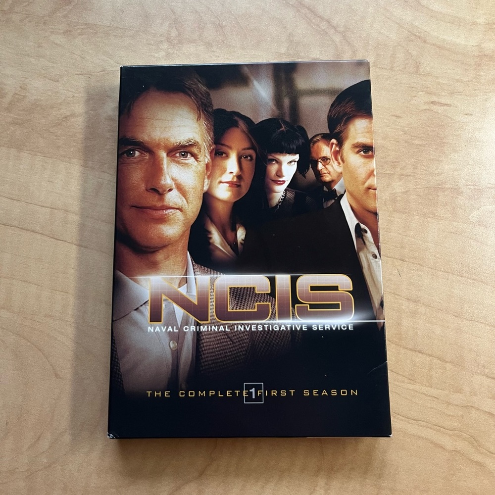 NCIS the complete 1st season DVDs